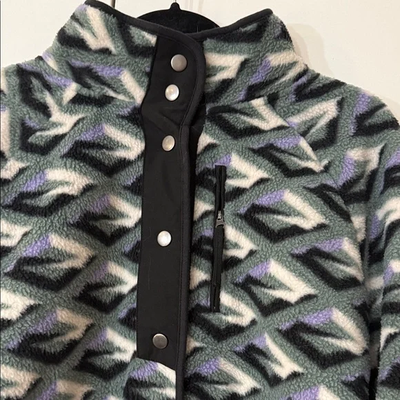 SOLD! Geometric Patterned Fleece Teddy Jacket - Picture 5 of 7